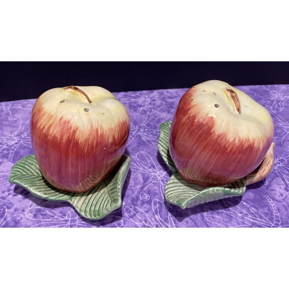 Vintage 1980 Fitz & Floyd Apple Ceramic Salt and Pepper Shakers Hand Painted